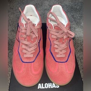 ALOHAS Sneakers